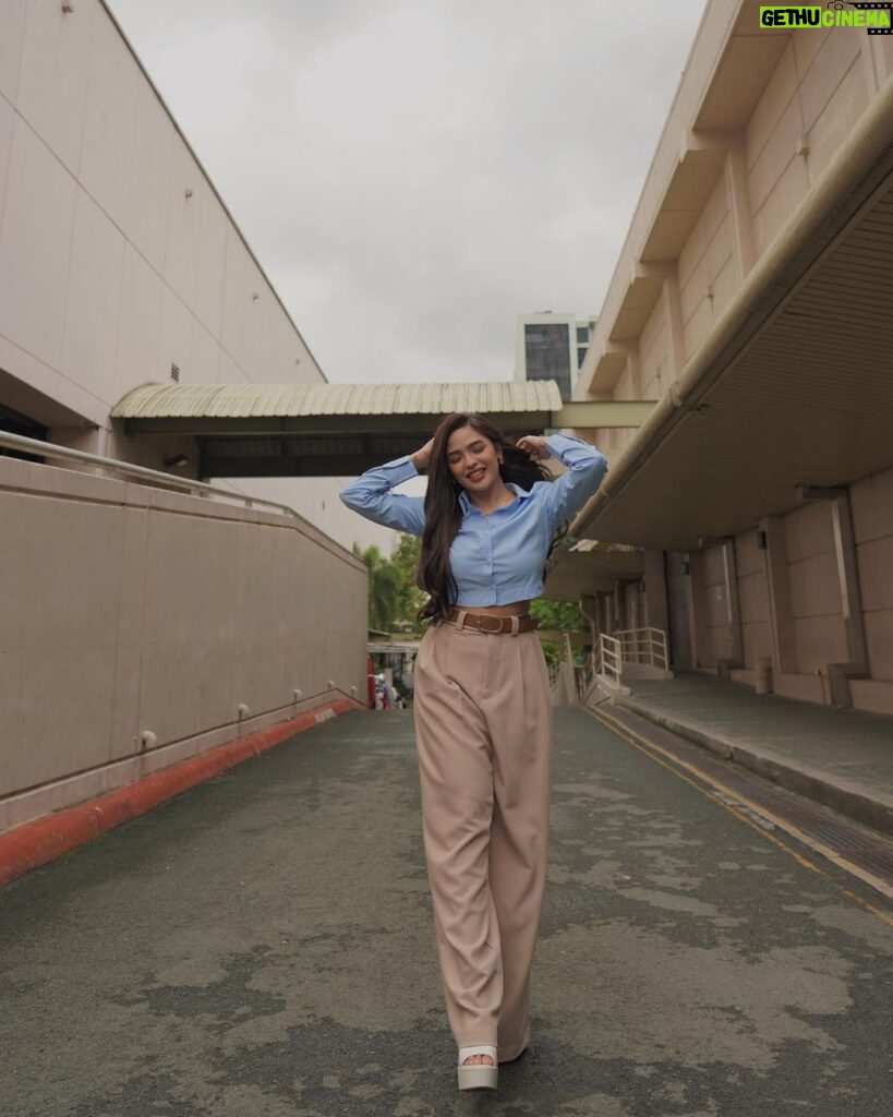 Andrea Brillantes Instagram - Gloomy weather but still feeling lucky because I get to cross off one of the things on my bucket list!🤩🤍 Today was my first time hosting for It's Your Lucky Day! thank you for all the love and support. I know I haven't been present since it started due to my hectic schedule but I still felt the warmest welcome from all of you. Thank you so much! ✨🥰 ABS-CBN