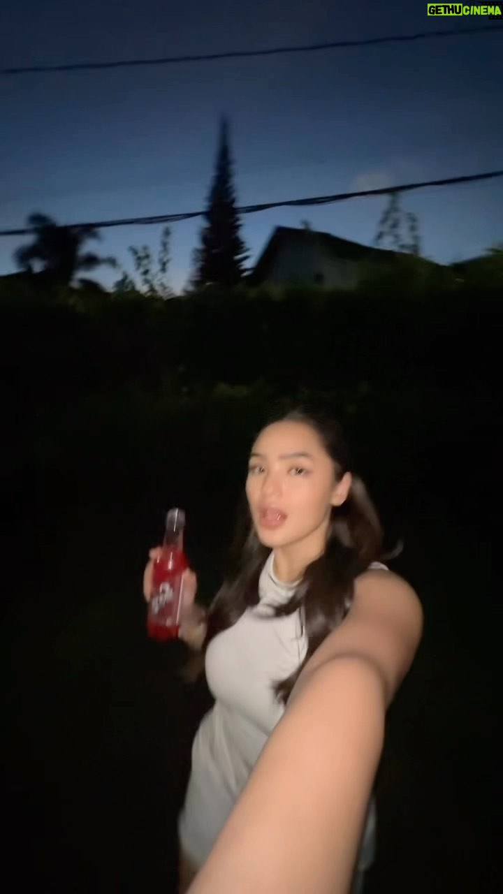 Andrea Brillantes Instagram - itransform ang sarili from pagod na pagod to kabog na kabog!! @stingenergydrinkph #HatawMode ⚡️😎