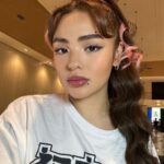 Andrea Brillantes Instagram - Senior High dummppp! Senior High has ranked number 1 on iWantTFC for its first week! Maraming salamat po sa suporta! Pagbubutihin ko pa po. 🥰 I know senior high is so intense, so if gusto ninyo maaliw, I uploaded a BTS vlog of senior high! The link is in my bio!🥰