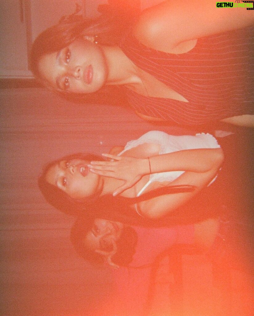 Andrea Brillantes Instagram - Multiple choice: A,B,C,D or E: All of the above 🥰 Just uploaded a new vlog with my girls! Come join us with our DATE or PASS 🤭🌶️ content