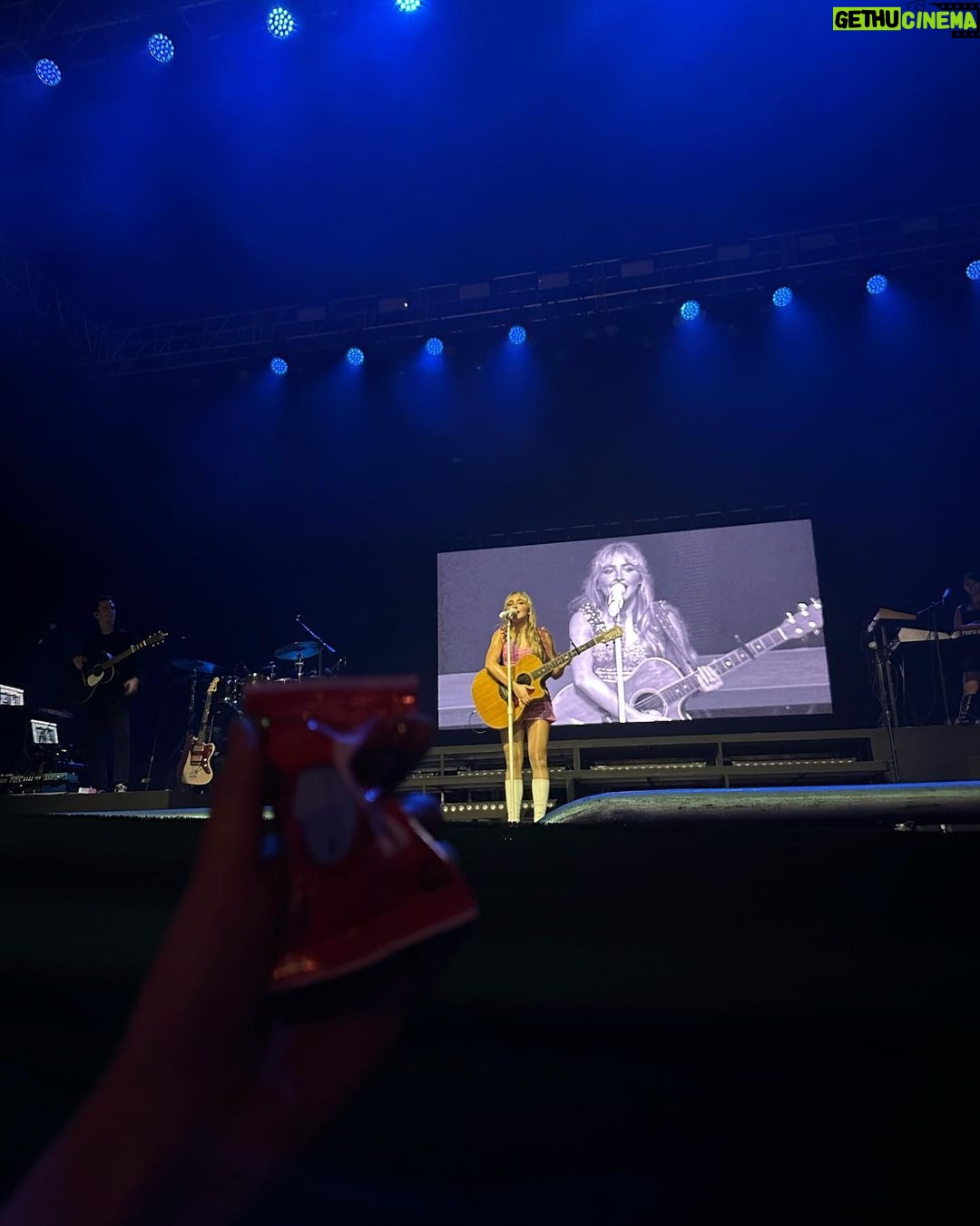 Andrea Brillantes Instagram - Probably one of the best and most memorable nights i’ve had this year ✨ I still can’t believe it, Sabrina picked me for her unSABscribe and i had a full 3 minute conversation with her🥹(i’m too shy to post the whole video search niyo nalang sa tiktokt or twitter haha ) i relate to her songs so much and her music has helped me a lot especially last year haha! the crowd was also very welcoming and supportive with my moment with her so thank you to everyone who was there last night! Thank you Sabrina 🥹 ( i’ll keep this ring pop forever hihi ) @sabrinacarpenter And of course thank you to my ate! @aangorostiza 🥹 for always surprising me with concert tickets! 💌