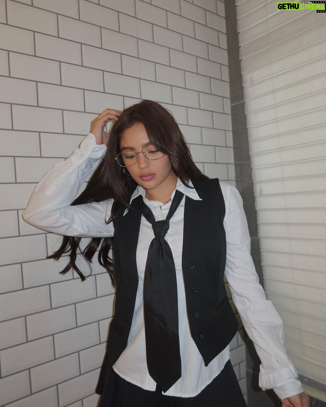 Andrea Brillantes Instagram - Watched Oppenheimer yesterday and decided to dress up 🤍 It was my first time watching a movie alone in the cinema and man it was a fun experience ( i’ll prolly do it more often na..if i have time 😂 ) Anyway i think Oppenheimer is one of the best films i’ve watched! So many lessons learned, an amazing cast and the cinematography was just woww! Definitely a 10/10 ( I hate doing captions and i never type this much for an ootd but bc i have crush on Cillian Murphy and i just loved OP so much may special treatment yung post na toh )