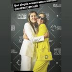 Andrea Frigerio Instagram - Hoy en el @fundacionteatrosanmartin la @academiadecineargenorganizó un gran encuentro con entrega de diplomas y premios . #premiossur Un muy lindo encuentro,alegría y emoción. Les comparto algunas fotos❤️ Gracias @fabianzitta por el traje espectacular y @elviobichi por make up y pelo Felicitaciones a los premiados y nominados VIVA EL CINE ARGENTINO @sabrinafarji @agenciaraquelflotta @rominafernandes.ok @kekahalvorsen @revistagenteok