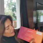 Andrea Frigerio Instagram - Hoy vinieron a casa de @labmedicina a hacerme el Test Genera. Es un estudio de genética que a partir de una muestra de saliva podés obtener mucha información sobre tu salud,bienestar y ancestralidad. Podés conocer más de 70 informes sobre tu ADN,qué tipo de alimentación es conveniente para vos,cómo cuidar tu piel,cómo mejorar tu resistencia física, intolerancia a determinados medicamentos y datos sobre tus ancestros y tu linaje. En 45 días me dan los resultados y les cuento! #labmedicina #testgenera