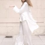 Andrea Frigerio Instagram - Pura Seda Off White para este verano, Me EN CAN TA! #Verano #Seda #moda @manfredistore Filmmaker : @charlyvillagran