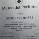 Andrea Frigerio Instagram - Roses are Roses ha sido distinguida por la prestigiosa entidad El Museo del Perfume en las Categorìas: -Mejor Diseño de local - Mejor Packaging -Mención Especial para los perfumes: Red Roses y Tulip & Hyacinth Como Directora Creativa de la Marca agradezco à su Directora @diavellaneda por tan honorable distinción Gracias @bernie.conti por tus elogiosas palabras hacia nuestro trabajo,el cual hacemos con amor y pasión hace casi 15 años Todo el equipo de @rosesarerosesarg está muy orgulloso de este premio.Lo valoramos muchìsimo. #Rosesareroses #MuseosdePerfume @yearofascent