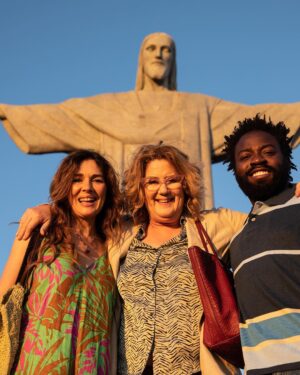 Andrea Frigerio Instagram - A partir de hoy en @starplusla pueden ver
 How To Be a Carioca
Una serie filmada íntegramente en #RiodeJaneiro
Historias de vida en una de las ciudades más lindas del mundo
El primer capítulo protagonizado por 
@soyverollinas
@seujorge , @douglassilva y yo es divertidísimo y emotivo a la vez .
Dirigido por @carloshsaldanha 
Gracias a Brasil y a los Cariocas por recibirnos tan amorosamente
#HTBAC