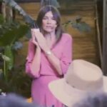 Andrea Frigerio Instagram - Esta temporada florece un nuevo Aperitivo🌺. Llegó Ramazzotti Rosato directo desde Italia: Fresco, ligero y versátil, a base de Flores de Hibiscus y Azar de Naranja. Un #RamazzottiSpritz y el toque Rosato para recibir la Primavera: Una copa con hielo, 1/3 de Ramazzotti Rosato, 2/3 de @mummargentina extra brut y una rodaja de limón. @ramazzotti_arg #BellaLaVita #FloreceUnNuevoAperitivo