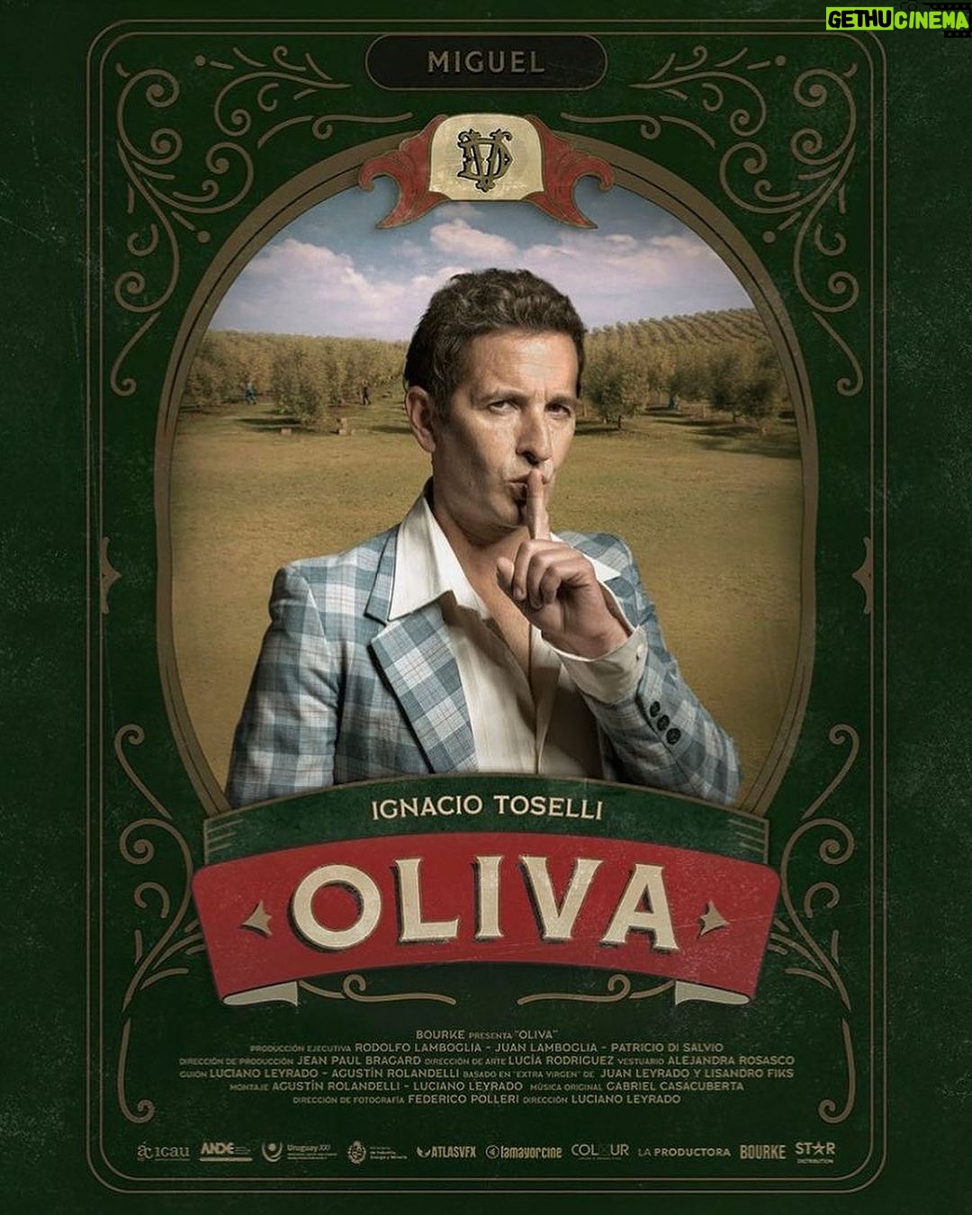 Andrea Frigerio Instagram - Feliz de anunciar el estreno de mi nueva Película! #OlivaPelicula 7 de Septiembre Sólo en Cines 📽️ Una Película Dirigida por @lucho_leyrado Protagonizada por: @juanleyrado @andreafrigeriook @rominafernandes.ok @nachotoselli Con: @pablo_musetti @ornecattaneo y @devargashumberto Guión : @lucho_leyrado y @rolandellia Producida por @bourke_films Distribución: @stardistributionla Basada en Extra Virgen de @lisandrofiks y @juanleyrado