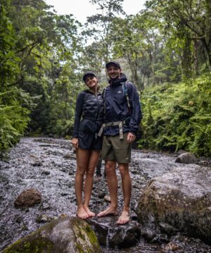 Andrea Kalousová Instagram - Travel together 👣🍃💙 #Sis&Bro Označ člověka s kým nejradši cestuješ dolů do komentáře 👇 // U mě je to jasný 😇