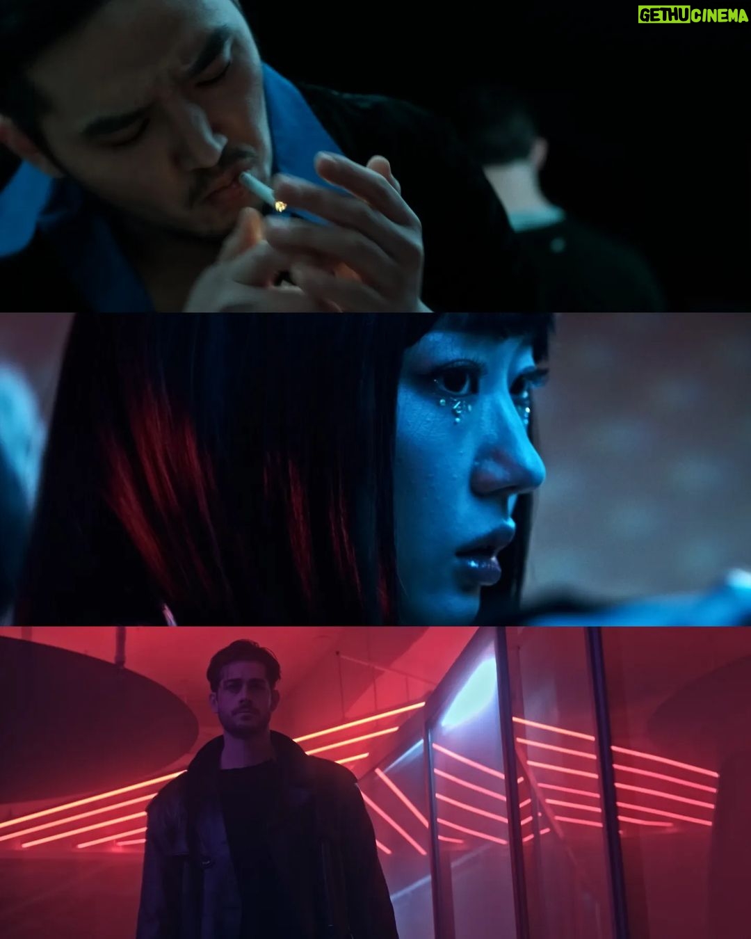 Andreas Varsakopoulos Instagram - 10월 29일 18시 / 케이지 상영 - 2042년 서울. 빚에 시달리는 한 외국인 남자는 어쩔 수 없이 국제적으로 사용이 금지된 섬유파 기술을 남용하는 지하세계의 파이트 링에 서게 된다. 이 장치만 있으면 한 사람은 다른 사람을 링 안에서 조종할 수 있게 된다. 이번 경기만 이기면 빚을 청산할 수 있는 남자. 이 지하세계는 과연 이 애정어린 남자의 탈출을 허락할 것인가. 제작: 안드레아스 픽쳐스 같이 봐주셨으면 좋겠어요. 예매 방법: 프로필에 링크로 확인하세요! - Seoul, 2042. Promises brought him here, lies kept him. The only way to escape is to fight. He is forced to participate in an underground fighting ring that uses the internationally banned fiber wave technology. With this tech, any man can control another man in the fighting arena. He has the chance to pay off his debts if he wins the next fight. But will the underground let such a prized fighter escape? An Andreas_Pictures production We hope you can join us at the screening. Check out the link in bio. - #케이지 #단편영화