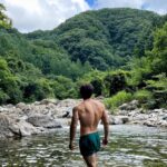 Andreas Varsakopoulos Instagram - 계곡 위치는: 비밀 ;) - A river spot at an undisclosed location (my secret ;) - #🍉🍺🏞️