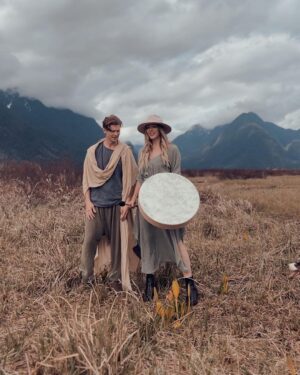 Andrew Francis Instagram - Photoshoot fun in Pitt Meadows 🌾

Can you spot Mystic @mystic.spirit.dogs in the first pic? 😂

.
.
.
#photoshoot #pittmeadows #contentcreator #vancouver #influencer #vancity