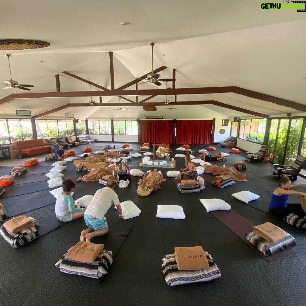 Andrew Francis Instagram - What an amazingly transformative week at @rythmia_ 🌱 I’m feeling lighter, happier and so ready to take on this next chapter. All the gratitude in the world to the amazing souls from this past week 🙏🙏🙏 #Grateful #rythmia #rythmialifeadvancementcenter Costa Rica