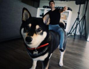 Andrew Neighbors Instagram - Me: Dracarys!! Arbor: no.