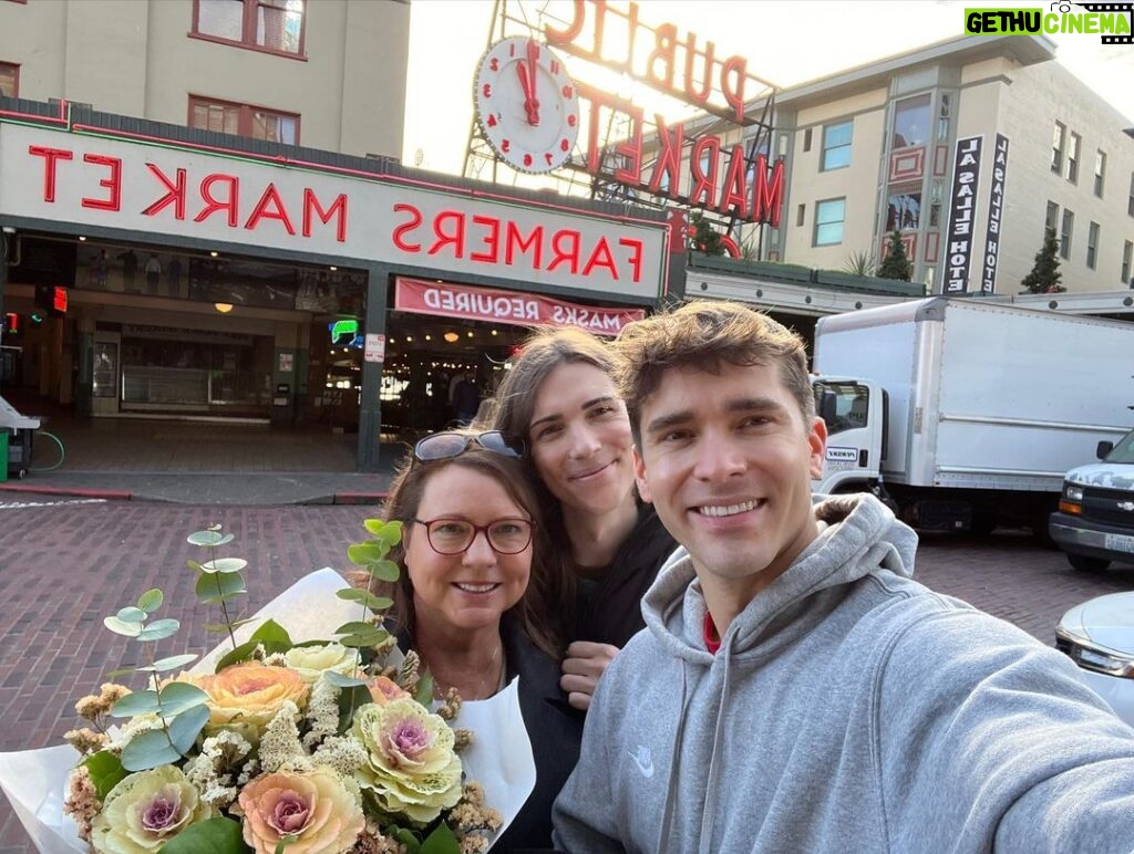 Andrew Neighbors Instagram - My mom and sister stayed with me to help me recover from my septum surgery this week. (And I got to show my mom Seattle for the first time). Has been a great week. Still bandaged up but am feeling good:) Seattle, Washington
