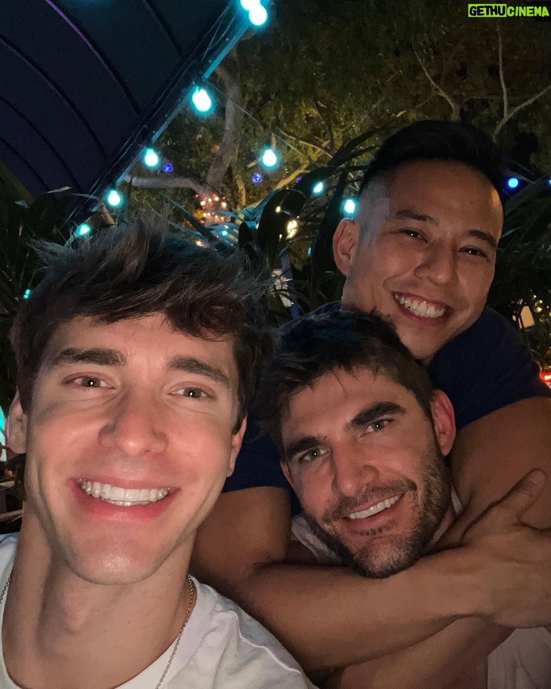 Andrew Neighbors Instagram - Had fun in La with these idiots Los Angeles, California