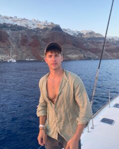 Andrew Neighbors Instagram - Last day in Santorini😍 Oia, Santorini -Greece-