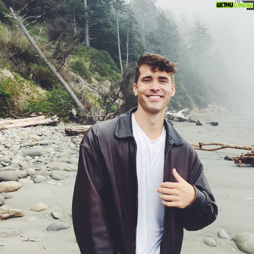 Andrew Neighbors Instagram - Jacket from @_thriftybritches !! my loooonnng time friend started an online vintage clothing store. It’s super affordable and you can just Venmo and she will ship it to you. Pleaseeee go follow :) alsoooo new YouTube video going up now! Olympic National Park