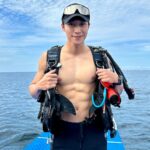 Andy Bian Instagram - 追尋傑克魚風暴！ 來到巴里卡薩大斷層，體驗海底版的非洲大草原 潛過真的回不去，太美了❤️ 到時候播出一定要收看！ 這趟旅行下來，有點愛上這邊 再過兩天就要離開美麗的菲律賓，開始有點感傷了🥹 @worlds_no_1_gtv #世界第一等 #薄荷島 #巴里卡薩大斷層 #深潛 #padi #aow Panglao, Bohol