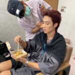 Andy Bian Instagram - 很開心大家這麼愛戴這次的寫真，也謝謝昨天到場的粉絲朋友❤️ 努力刷刷中，是不是破十萬本可以朝下一本邁進？ 話說下一本還能幹嘛，我沒梗了😳😳😳 #小狼作家 #卞慶華 #晏人物 #時報出版