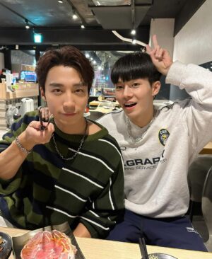 Andy Bian Instagram - 五年嘍，售後服務如何呢❤️❤️❤️
#生日快樂