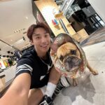 Andy Bian Instagram – 被寵物融化的每一個瞬間～
看到小動物就⋯⋯完全戀愛了❤️
#小情人們快樂
