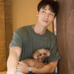 Andy Bian Instagram - 被寵物融化的每一個瞬間～ 看到小動物就⋯⋯完全戀愛了❤️ #小情人們快樂