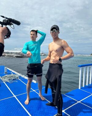 Andy Bian Instagram - 追尋傑克魚風暴！
來到巴里卡薩大斷層，體驗海底版的非洲大草原
潛過真的回不去，太美了❤️
到時候播出一定要收看！

這趟旅行下來，有點愛上這邊
再過兩天就要離開美麗的菲律賓，開始有點感傷了🥹
@worlds_no_1_gtv 
#世界第一等
#薄荷島 #巴里卡薩大斷層 
#深潛 #padi  #aow