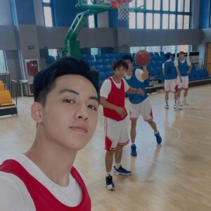 Andy Ko Instagram - 不同角色切換，戲裡無敵的李思睿，戲外就…別提了 #第二次初戀 #李思睿