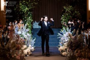 Andy Lee Instagram - [#앤디] 안녕하세요. 신화 앤디입니다.

귀한 시간 내주시고 늦은 시간까지 함께해 주신 모든 하객 여러분께 감사드립니다.
항상 저를 아껴주시고 축복의 말로 응원해 주신 신화창조 팬 여러분께도 감사드립니다.

앞으로 앤디로서 더 열심히 활동하고 좋은 모습 보여드리겠습니다.

🍊우리 멤버들 모두 오랜만에 얼굴 봐서 좋았고 너무 고마워^^