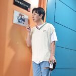 Andy Lee Instagram - BACK TO THE 90’S❗️앤디의 퀴즈 도전기🔥 ￼ 잠시 후 8시 30분, MBC every1 에서 만나요🧡 #앤디 #ANDY #신화 #SHINHWA #MBCevery1 #대한외국인