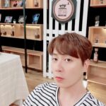 Andy Lee Instagram - 아이돌다방 시즌3 여섯 번째 영업!☕️ 🖤🤍🖤🤍🖤🤍 ⠀ 잠시 후 저녁 6시 #Seezn 앱에서 #아이돌다방 시즌3 6회 1부가 공개됩니다! ⠀ #앤디 #ANDY #신화 #SHINHWA #아이돌다방 #IDOLDABANG