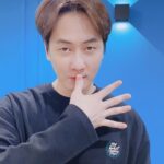 Andy Lee Instagram - 🍒 : 이건 5월 포즈😜 5월의 마지막 날! 6월에 만나요🧡 ⠀ #앤디 #ANDY #신화 #SHINHWA