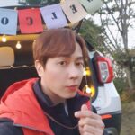 Andy Lee Instagram - 오늘도 즐거운 네 남자의 여행기👬👬 앤디의 금강산 춤이 궁금하다면?🕺 ⠀ 잠시 후 11시 JTBC 팩추얼(FACTUAL) ‘여기 태그’에서 만나요🧡 ⠀ #앤디 #ANDY #신화 #SHINHWA #JTBC #여기태그 #임진강 #평화습지원