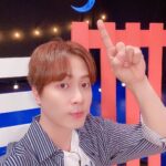 Andy Lee Instagram - 아이돌다방 시즌3 일곱 번째 영업!☕️ 앤선생은 Shake it! Shake it! 커피 강의중👨‍🏫 ⠀ 잠시 후 저녁 6시 #Seezn 앱에서 #아이돌다방 시즌3 7회 2부가 공개됩니다! ⠀ #앤디 #ANDY #신화 #SHINHWA #아이돌다방 #IDOLDABANG