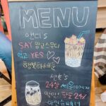Andy Lee Instagram - 아이돌다방 시즌3 네 번째 영업!☕️ Say yes 앤디! 오늘도 빵터진 선호즈🤣 ⠀ 잠시 후 저녁 6시 #Seezn 앱에서 #아이돌다방 시즌3 4회 1부가 공개됩니다! ⠀ #앤디 #ANDY #신화 #SHINHWA #아이돌다방 #IDOLDABANG