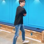 Andy Lee Instagram - Stay 앤 Home 시리즈 🏠 #3 둠칫둠칫 오늘의 집콕 시리즈는?!🕺 ⠀ #앤디 #ANDY #신화 #SHINHWA #앤디REC #Stay앤Home