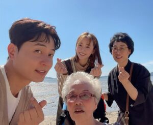 Andy Lee Instagram - 앤디가 준비한 특별한 선물 같은 깜짝 합동 여행!🏖

잠시 후 11시 10분, SBS <동상이몽2 - 너는 내 운명>에서 만나요🧡

#앤디 #ANDY #신화 #SHINHWA #SBS #동상이몽2너는내운명 #YouAreMyDestiny