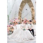 Andy Lee Instagram - [#앤디] 안녕하세요. 신화 앤디입니다. 귀한 시간 내주시고 늦은 시간까지 함께해 주신 모든 하객 여러분께 감사드립니다. 항상 저를 아껴주시고 축복의 말로 응원해 주신 신화창조 팬 여러분께도 감사드립니다. 앞으로 앤디로서 더 열심히 활동하고 좋은 모습 보여드리겠습니다. 🍊우리 멤버들 모두 오랜만에 얼굴 봐서 좋았고 너무 고마워^^