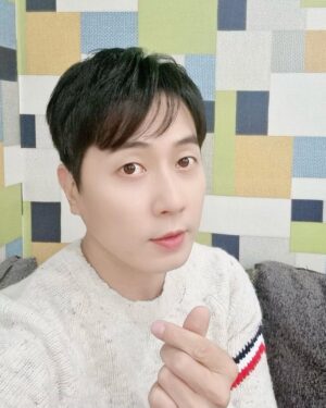 Andy Lee Instagram - 앤디의 마음을 사로잡은 겨울철 밥도둑 최강자는?🍚

잠시 후 11시 #MBN <알토란>에서 확인하세요😋

#앤디 #ANDY #신화 #SHINHWA #MBN #알토란
