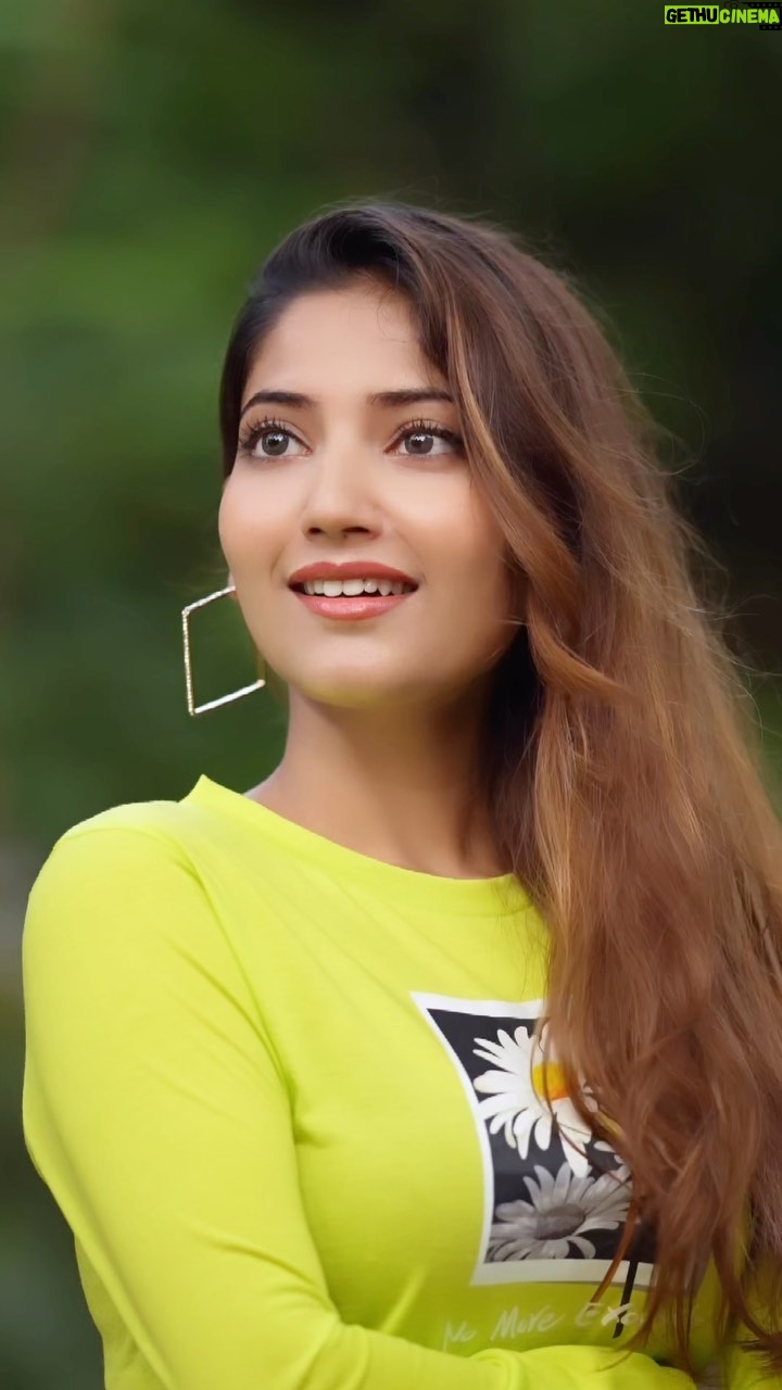 Angel Rai Instagram - Ye video pyar karne walo ke liye ♥️ #foryou #foryoupage #trendingreels #viralvideos #love #sunday #sundayvibes #stylefashion #trend #trendingnow #instagood #instadaily #southindian #angelrai #angelwings #wings #angellovers
