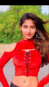 Angel Rai Instagram - Tera style to dhansu hai re ♥️ #angelrai #viral #trending #wings #fun #sunday