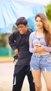 Angel Rai Instagram - Aaj maine subah se khana nahi khaya ☹️ #foryou #foryoupage #angelrai #taklubaadshah #fun #comedy #style #trendingreels #reels #reelsinstagram #reelitfeelit #instagood #instalike #love #nibbanibbi