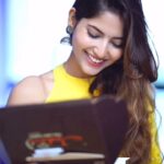Angel Rai Instagram - Kya ek hi insan se dobara pyar ho sakta hai??? #dobara #foryou #angelrai #trendingreels #reels #reelsvideo #instagram #love #fun #instagood #style #angel #wings #trend #feelings #feelingalone #saree #sareelove #indiangirl