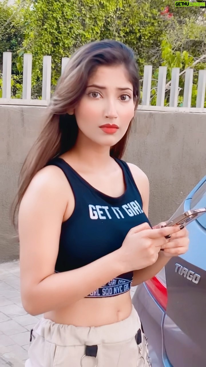 Angel Rai Instagram - I love you too 😂🥺 #foryou #trending #viral #angelrai #wings #funnyvideos