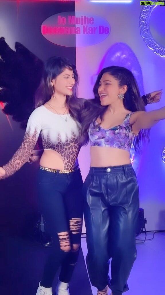 Angel Rai Instagram - With sugar spice and everything nice, we are hooked on to @tulsikumar15’s new single #JoMujheDeewanaKarDe which is out now. Tune in now. #SugarAndSpice #tseries @tseries.official #BhushanKumar @rohit_khandelwal77 @ganeshhhegde @manan_bhardwaj_official #angelrai #wings #trending #viral