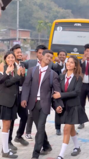 Angel Rai Instagram - Mention karo wo koun hai jiski fikr apko khud se bhi zyada hai ? 
@string_entertainment @iamshivamchaurasia 
#angelrai #taklubadshahah #wings #angelraifan #happyending #schoollife #studentlife #bts