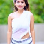 Angel Rai Instagram – Koun hai ???? Comment karke batao  #angelrai #foryou #trending #viral #fun #duet #style #indiangirl #wings