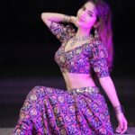 Angel Rai Instagram - Navratri bhi aa gayi ab tum kab aayoge? Click by :- @mahi_dewasi_99 #foryou #angelrai #trendingreels #viral #viralvideos #indiangirls #style #navratri #navratrispecial #navratricollection #love #fun #happynavratri #navratricelebration